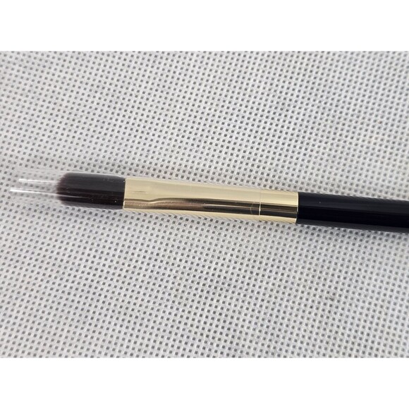 Estee Lauder Blending Shadow Make Up Brush Unboxed New - Picture 3 of 3